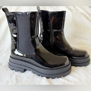 Dirty Laundry Black Patent Lug Boots - Size 6.5